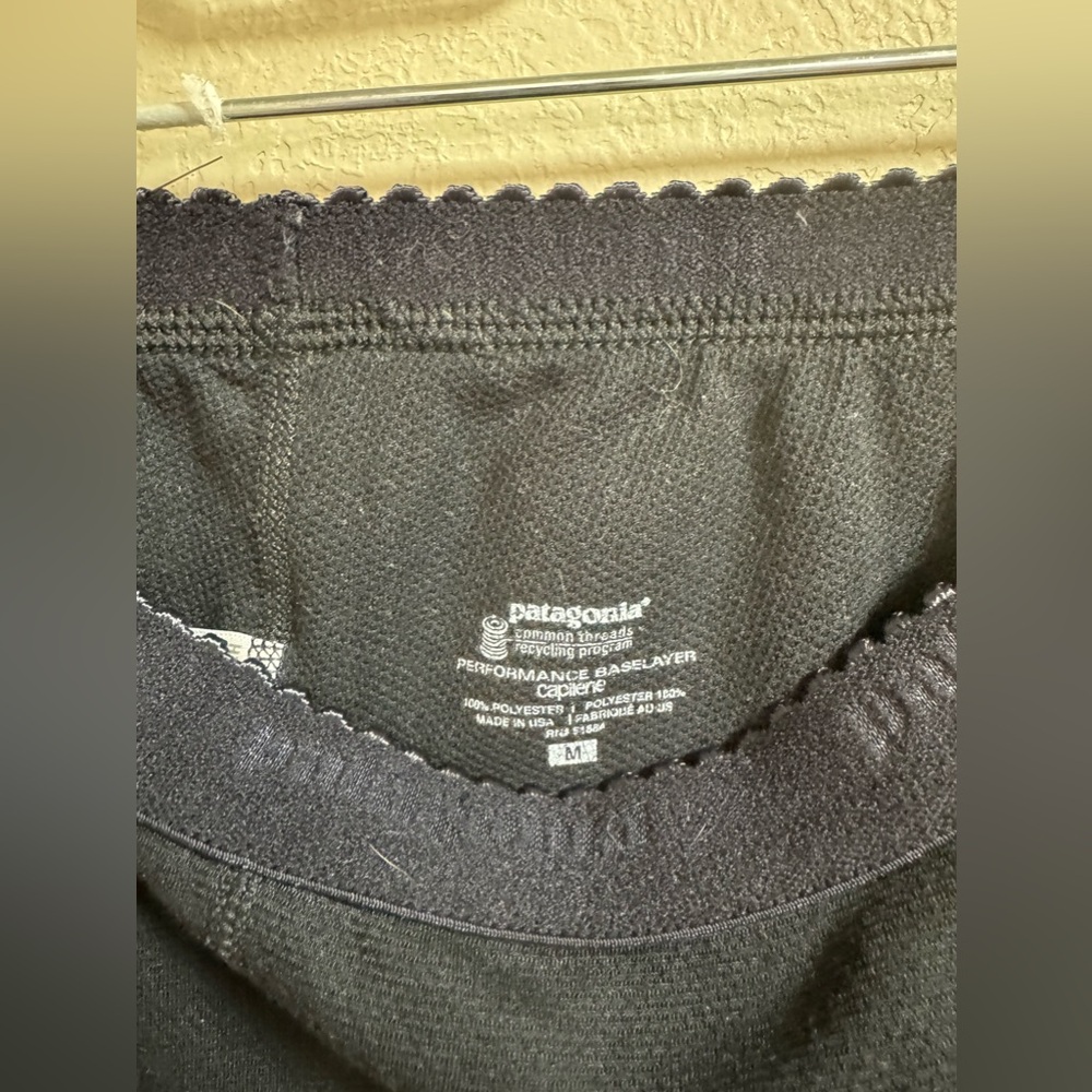 Patagonia Performance Base Layer Size M - image 3